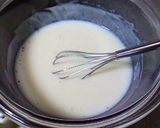 A picture of step 3 of Honey Yogurt Mousse.