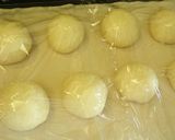 A picture of step 2 of 【For Beginners】Corn and Mayonnaise Rolls.