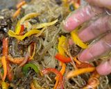 Gambar langkah 14 resipi Japchae.