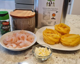 Foto del paso 1 de la receta: Tagliatelli con gambas al ajillo