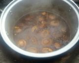 A picture of step 2 of Pork legs and Eggs in 5 spices stew.