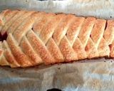Foto del paso 4 de la receta: Trenza de hojaldre con fresa natural
