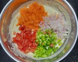 A picture of step 4 of Barley flour mix vegetable uttapam.