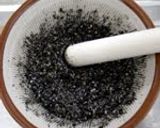 A picture of step 1 of Zhīma Tāngyuán Black Sesame Dumplings.