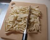 Stir Fried Natto and Chopped Udon Noodles with Sesame Oil recipe step 2 photo