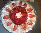 A picture of step 7 of Strawberry - Lemon Trifle.