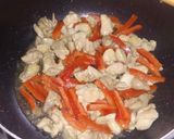 Foto del paso 4 de la receta: Mongoliana de pollo con puré a mi pinta