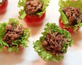 A picture of step 3 of Easy and Elegant Bite-Sized Yakiniku Tomato Cups.
