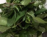 Hình bước làm 3 của món Nộm thịt lợn hành Tây giá đỗ chua thanh ngày oi nóng