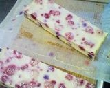 A picture of step 14 of Rich Very Berry NY Cheesecake.