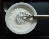 A picture of step 1 of Mango Yoghurt Parfait.