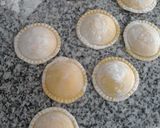 Foto del paso 9 de la receta: Sorrentinos de ricota y paleta