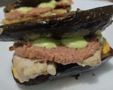 Foto del paso 9 de la receta: "Sándwich" de berenjena🍆, morradela, salchicha y queso🧀🥩🍗