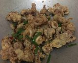 Foto langkah ke 9 dari resep Cumi tepung tumis pedas kriyuk.