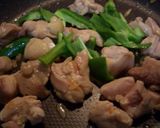 A picture of step 5 of Stir-fried Chicken with Basil.