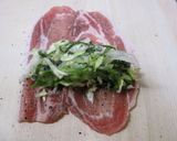 A picture of step 4 of Fried Cabbage Shiso Pork Roll.