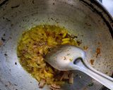 A picture of step 2 of Dry chana masala.