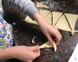 Foto del paso 6 de la receta: Medialunas de manteca