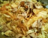A picture of step 5 of Miso Ramen Noodles with Pork and Kimchi.
