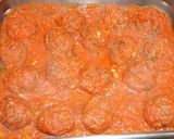 Foto del paso 6 de la receta: Albóndigas de vacuno con salsa de tomate y hierbas frescas