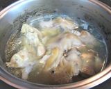 Foto del paso 3 de la receta Como cocinar manitas (pies) de cerdo