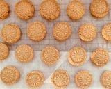 Foto del passaggio 6 della ricetta Biscotti di Semi di Girasole