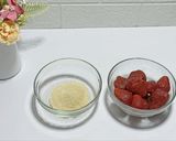 Foto langkah ke 7 dari resep Strawberry Cheesecake.
