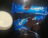 ओरियो बिस्कुट से बना केक (Oreo biscuit se bna cake recipe in Hindi) रेसिपी चरण 1 फोटो