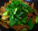 【御釀燒烤滋味】蒜苗松阪豬的食譜步驟5照片