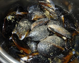 Foto del paso 3 de la receta: Fondo para arroz. O Fideuá con Mejillones y setas