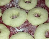 Foto langkah ke 5 dari resep Donat Kentang topping Meses & Keju.
