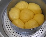 Foto langkah ke 4 dari resep Roti sobek kukus keju lembut.