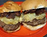 A picture of step 4 of Elvis Burger.