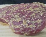 A picture of step 4 of Tuna tataki with white miso.
