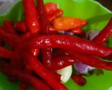 Foto langkah ke 1 dari resep Sambal cengek pelengkap cimplungan Palembang.