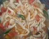 Foto langkah ke 5 dari resep Tumis jamur tiram cabai tomat.