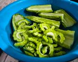 Foto langkah ke 1 dari resep Tumis Pare Bilis (tidak pahit).