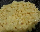 Foto langkah ke 14 dari resep Mac n cheese sederhana.