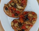 Foto del paso 5 de la receta: Tosta de bacalao, ajo escalivado y tomates cherry con mostaza