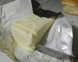 Foto del paso 4 de la receta: Pan con manteca fácil y rápido