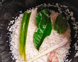 Foto langkah ke 2 dari resep Nasi Uduk Bunga Telang.