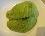 A picture of step 1 of Carpaccio of Tuna And Avocado.