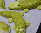 A picture of step 14 of Crocodile-Shaped Melon Bread in the Microwave.