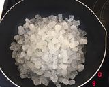 Hình bước làm 2 của món Đào ngâm đường phèn