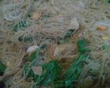 Foto langkah ke 5 dari resep Bihun goreng versi vegetarian.