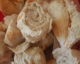 Foto del paso 1 de la receta: Budín de pan 2 versiones con pasas y solo 😋