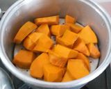 Foto langkah ke 1 dari resep Pais Labu Kuning.