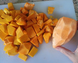 Foto del paso 1 de la receta: Crema de calabaza y batata con queso feta
