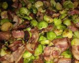 A picture of step 4 of Bacon & Brussel sprouts.