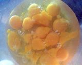 A picture of step 2 of Nopales con huevo (cactus and scrambled eggs).